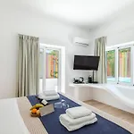 Axel Mykonos - Adults Only Hotell